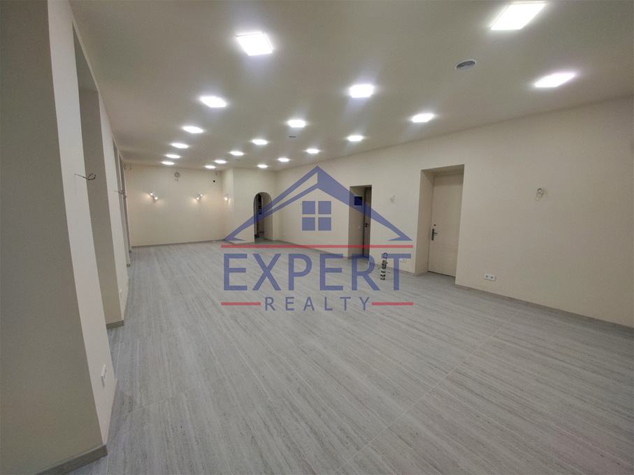 ԿԵՆՏՐՈՆ, ՊԱՐՈՆՅԱՆ, 70 ՔՄ