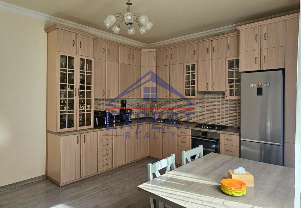 ԱՎԱՆ, ԴՈՒՐՅԱՆ ԹԱՂԱՄԱՍ, 5 ՍԵՆՅԱԿ