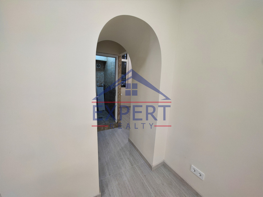 ԿԵՆՏՐՈՆ, ՊԱՐՈՆՅԱՆ, 70 ՔՄ