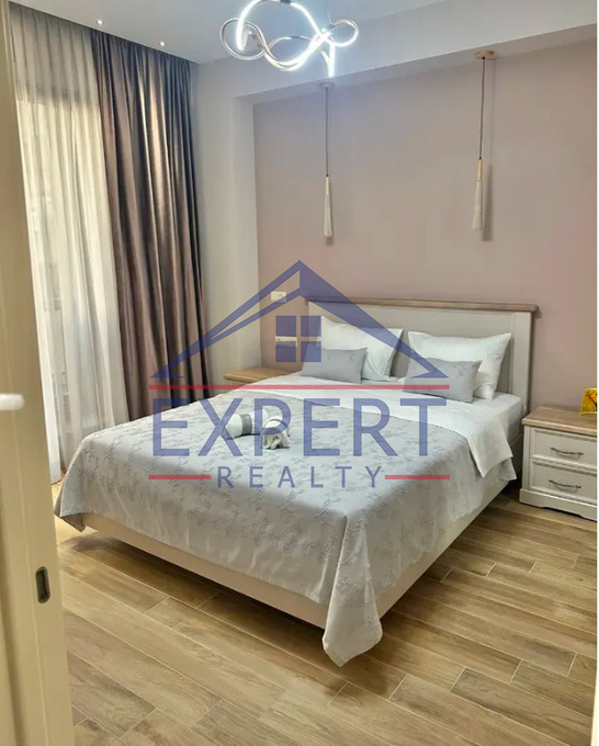 ԿԵՆՏՐՈՆ, ՊԱՐՈՆՅԱՆ ՓՈՂՈՑ, 3 ՍԵՆՅԱԿ