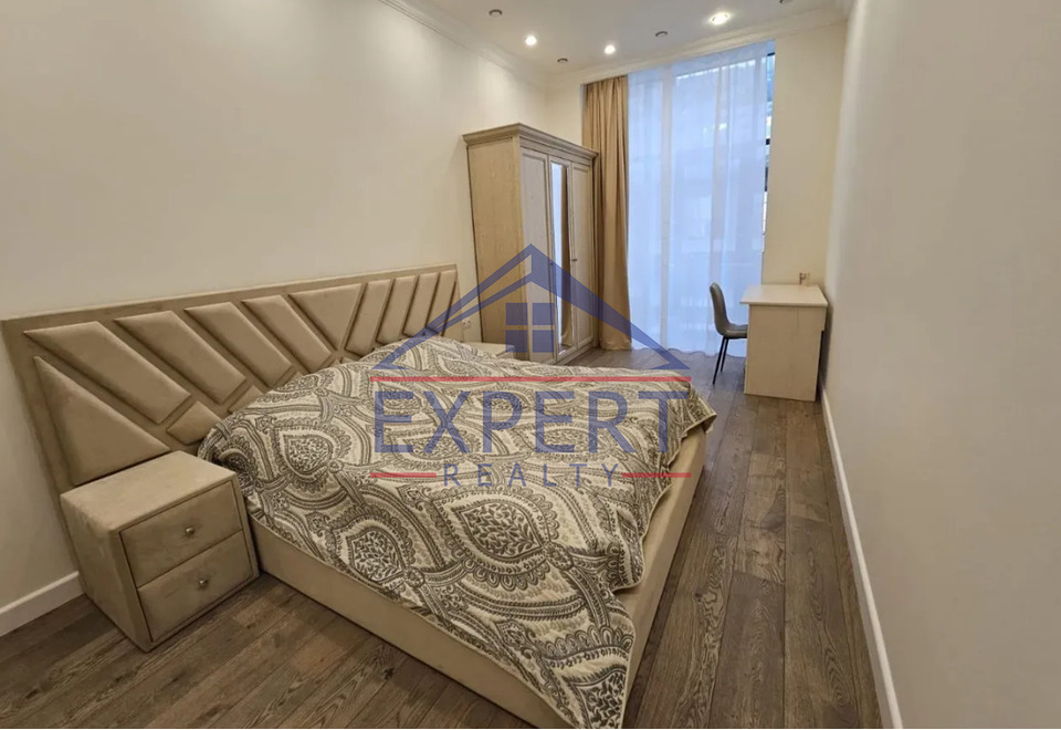 ԿԵՆՏՐՈՆ, ԲՈՒԶԱՆ ՓՈՂՈՑ, 2 ՍԵՆՅԱԿ