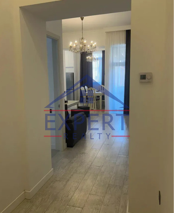 ԿԵՆՏՐՈՆ, ԿՈՐՅՈՒՆ ՓՈՂՈՑ, 3 ՍԵՆՅԱԿ