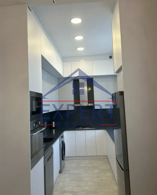 ԿԵՆՏՐՈՆ, ԿՈՐՅՈՒՆ ՓՈՂՈՑ, 3 ՍԵՆՅԱԿ