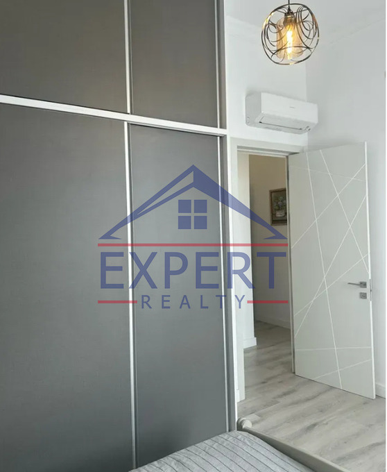 ԿԵՆՏՐՈՆ, ԿՈՐՅՈՒՆ ՓՈՂՈՑ, 3 ՍԵՆՅԱԿ