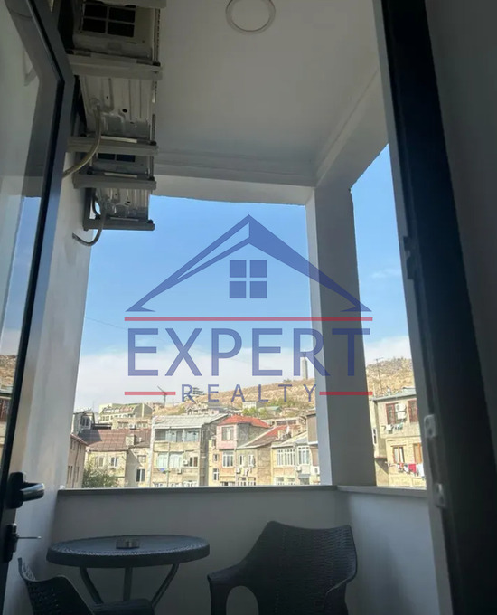 ԿԵՆՏՐՈՆ, ԿՈՐՅՈՒՆ ՓՈՂՈՑ, 3 ՍԵՆՅԱԿ