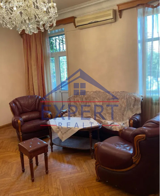 ԿԵՆՏՐՈՆ, ԽԱՆՋՅԱՆ ՓՈՂՈՑ, 3 ՍԵՆՅԱԿ