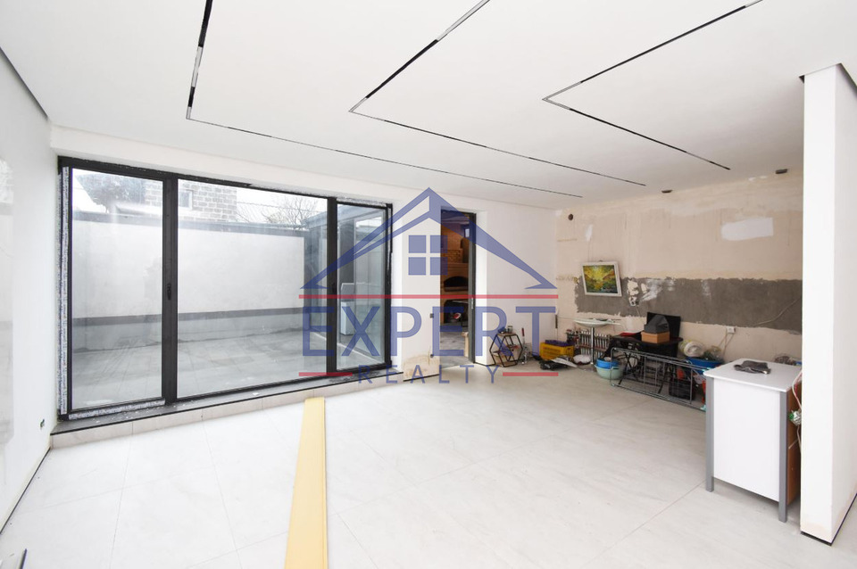 ԱՎԱՆ, ՄՀԵՐ ՄԿՐՏՉՅԱՆ ԹԱՂԱՄԱՍ, 240ՔՄ