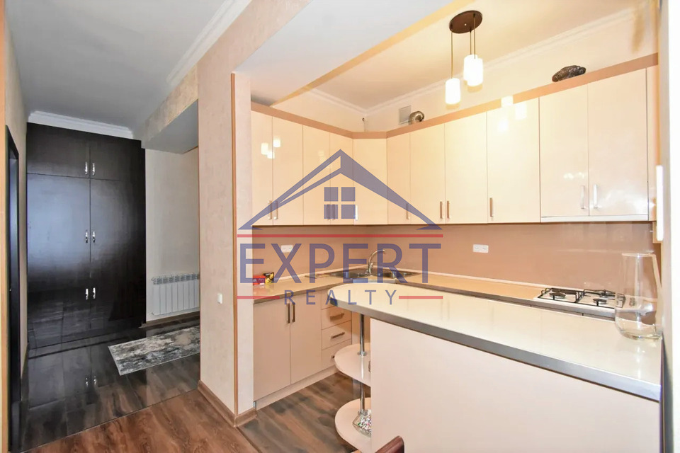 ԿԵՆՏՐՈՆ, ԵԿՄԱԼՅԱՆ ՓՈՂՈՑ, 2 ՍԵՆՅԱԿ