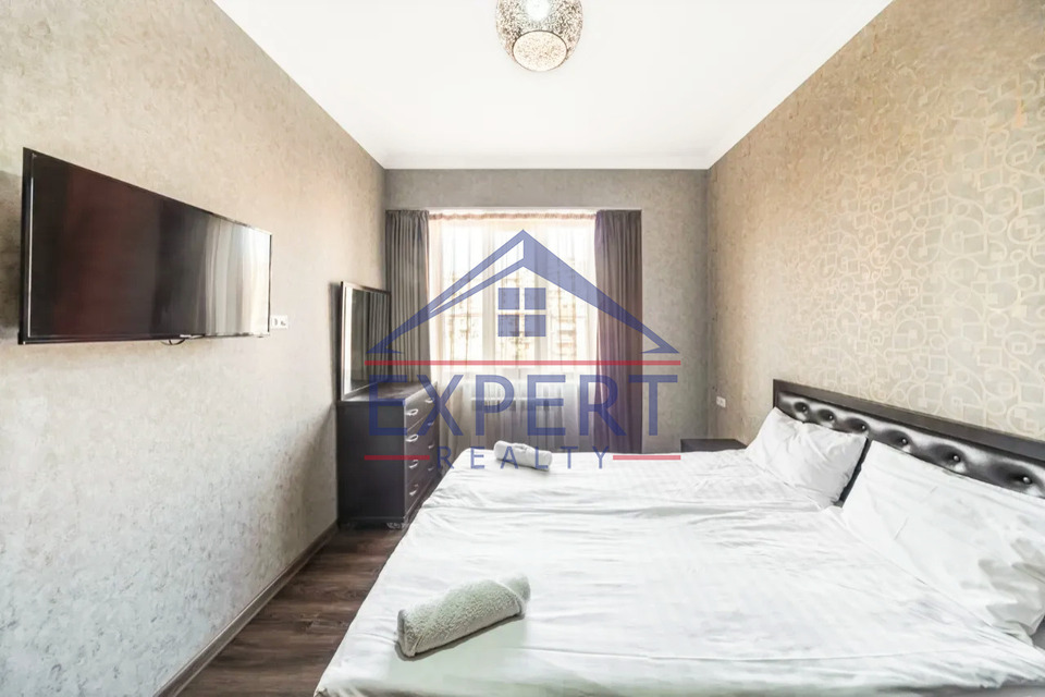 ԿԵՆՏՐՈՆ, ԵԿՄԱԼՅԱՆ ՓՈՂՈՑ, 2 ՍԵՆՅԱԿ