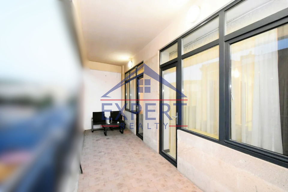 ԿԵՆՏՐՈՆ, ՎԱՐԴԱՆԱՆՑ ՓՈՂՈՑ, 3 ՍԵՆՅԱԿ