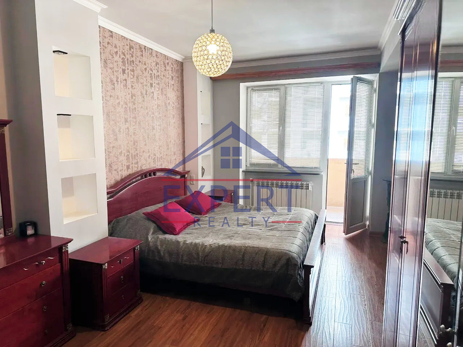 ՔԱՆԱՔԵՌ ԶԵՅԹՈՒՆ, ԱՎԵՏԻՍ ԱՀԱՐՈՆՅԱՆ ՓՈՂՈՑ, 3 ՍԵՆՅԱԿ