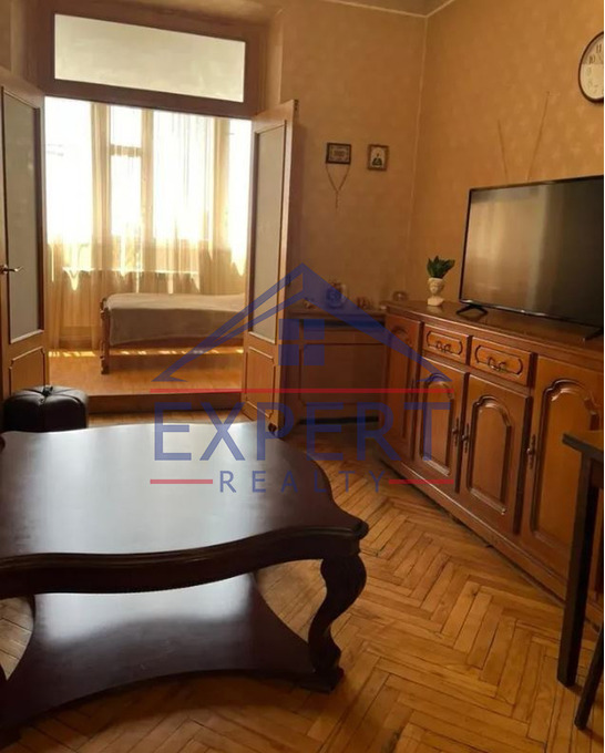 ԱՐԱԲԿԻՐ, ԿՈՄԻՏԱՍԻ ՊՈՂՈՏԱ, 3 ՍԵՆՅԱԿ