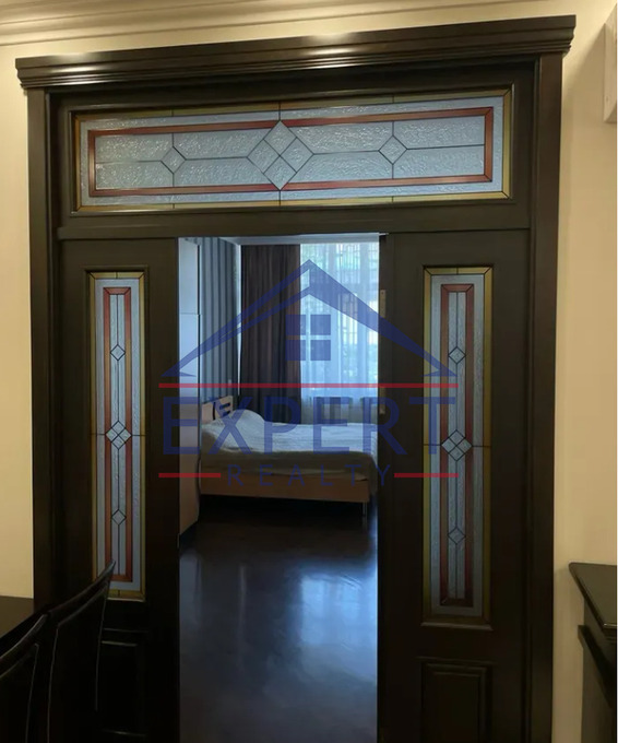 ԿԵՆՏՐՈՆ, ՄԱՇՏՈՑԻ ՊՈՂՈՏԱ, 3 ՍԵՆՅԱԿ