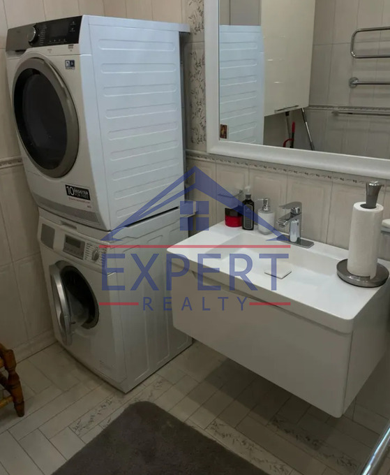 ԿԵՆՏՐՈՆ, ՄԱՇՏՈՑԻ ՊՈՂՈՏԱ, 3 ՍԵՆՅԱԿ