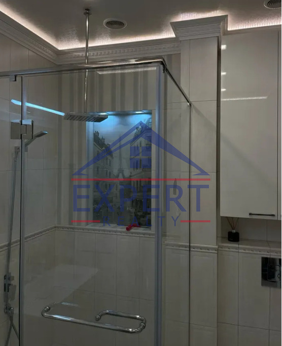 ԿԵՆՏՐՈՆ, ՄԱՇՏՈՑԻ ՊՈՂՈՏԱ, 3 ՍԵՆՅԱԿ