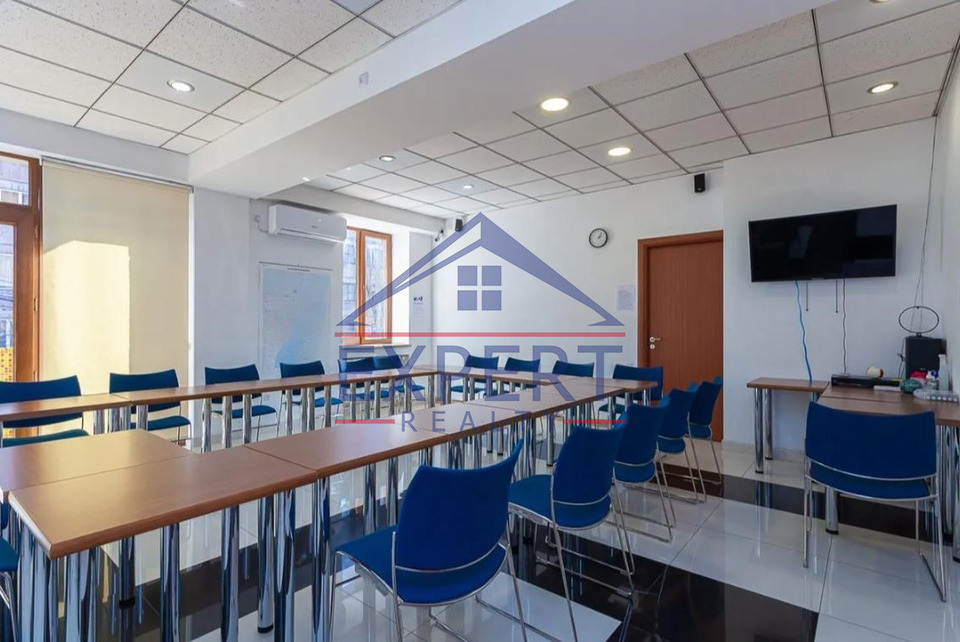 ԿԵՆՏՐՈՆ, ՄՀԵՐ ՄԿՐՏՉՅԱՆ, 715ՔՄ