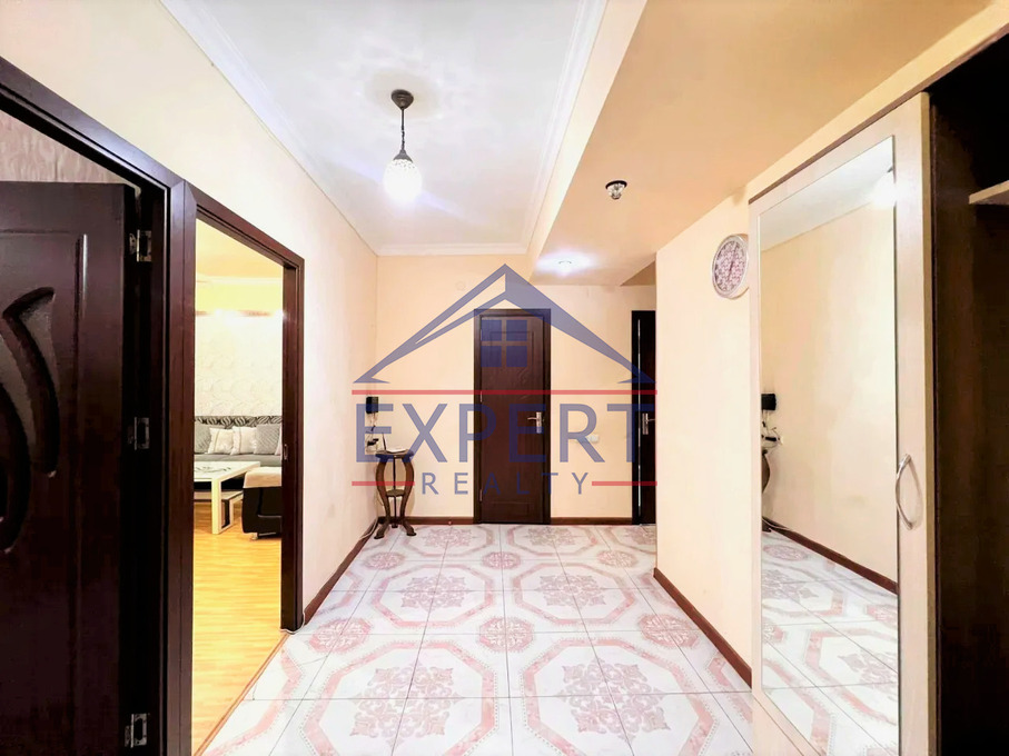 ԿԵՆՏՐՈՆ, ՆԱԼԲԱՆԴՅԱՆ ՓՈՂՈՑ, 4 ՍԵՆՅԱԿ