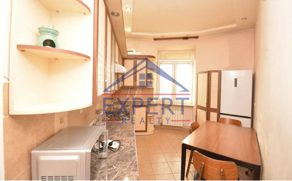 ԱՐԱԲԿԻՐ, ԿՈՄԻՏԱՍԻ ՊՈՂՈՏԱ, 2 ՍԵՆՅԱԿ