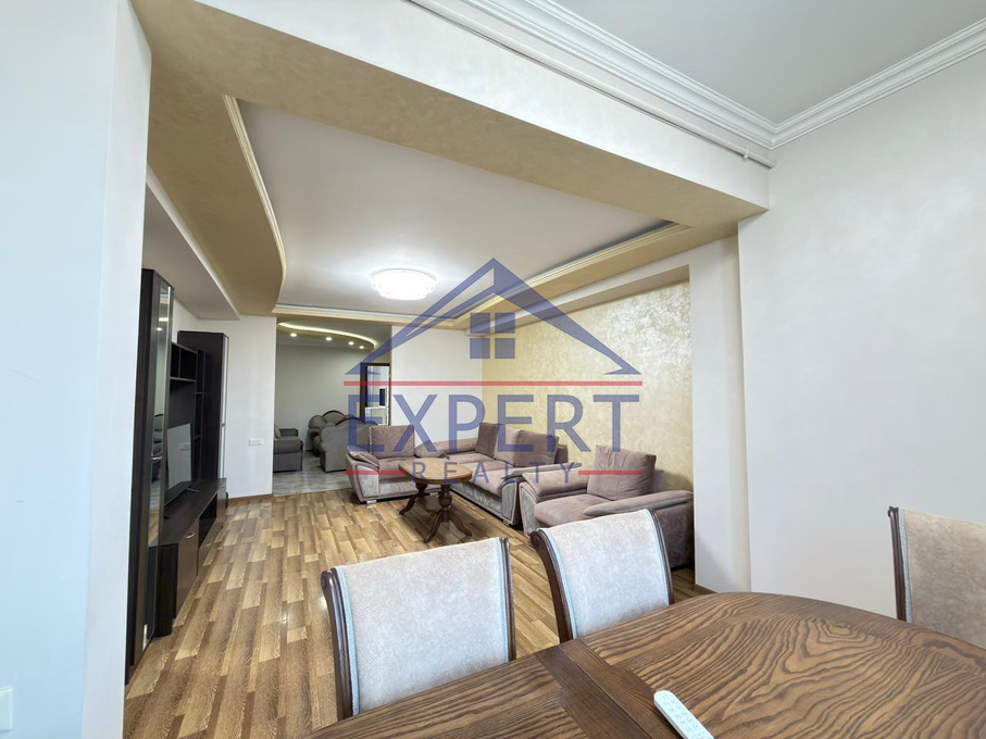 ԿԵՆՏՐՈՆ, ԿՈՂԲԱՑՈՒ ՓՈՂՈՑ, 3 ՍԵՆՅԱԿ