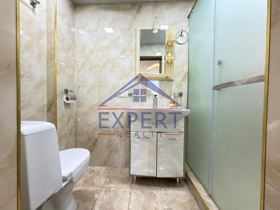 ԿԵՆՏՐՈՆ, ԿՈՂԲԱՑՈՒ ՓՈՂՈՑ, 3 ՍԵՆՅԱԿ