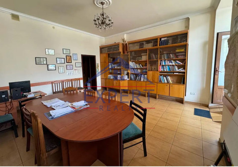 ԿԵՆՏՐՈՆ, ԱՐՇԱԿՈՒՆՅԱՆՑ ՊՈՂՈՏԱ