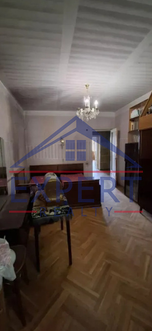 ԱՐԱԲԿԻՐ, ՎԻԿՏՈՐ ՀԱՄԲԱՐՁՈՒՄՅԱՆ, 3 ՍԵՆՅԱԿ