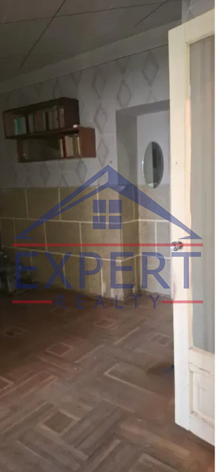 ԱՐԱԲԿԻՐ, ՎԻԿՏՈՐ ՀԱՄԲԱՐՁՈՒՄՅԱՆ, 3 ՍԵՆՅԱԿ