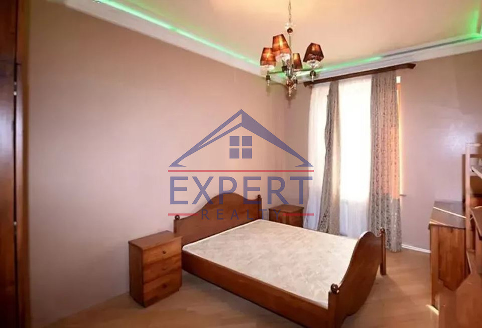 ԿԵՆՏՐՈՆ, ՄԵՍՐՈՊ ՄԱՇՏՈՑ  3 ՍԵՆՅԱԿ