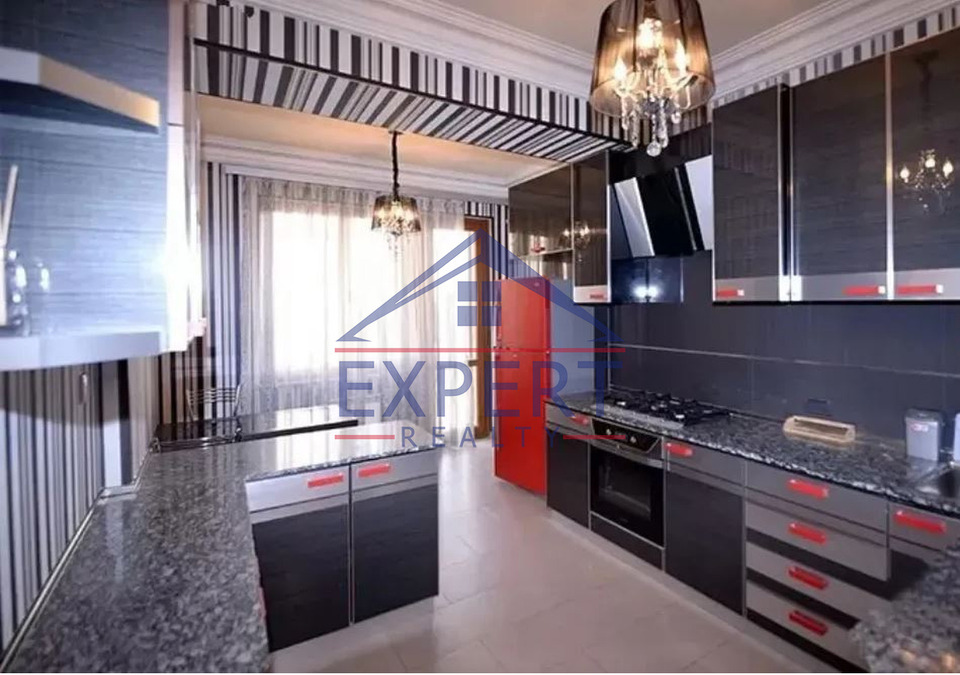 ԿԵՆՏՐՈՆ, ՄԵՍՐՈՊ ՄԱՇՏՈՑ  3 ՍԵՆՅԱԿ