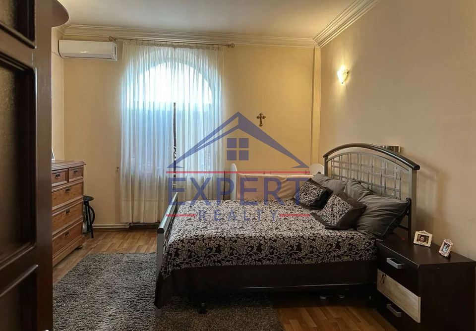 ԿԵՆՏՐՈՆ, ՎԱՐԴԱՆԱՆՑ ՓՈՂՈՑ  3 ՍԵՆՅԱԿ