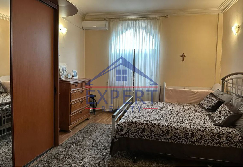 ԿԵՆՏՐՈՆ, ՎԱՐԴԱՆԱՆՑ ՓՈՂՈՑ  3 ՍԵՆՅԱԿ