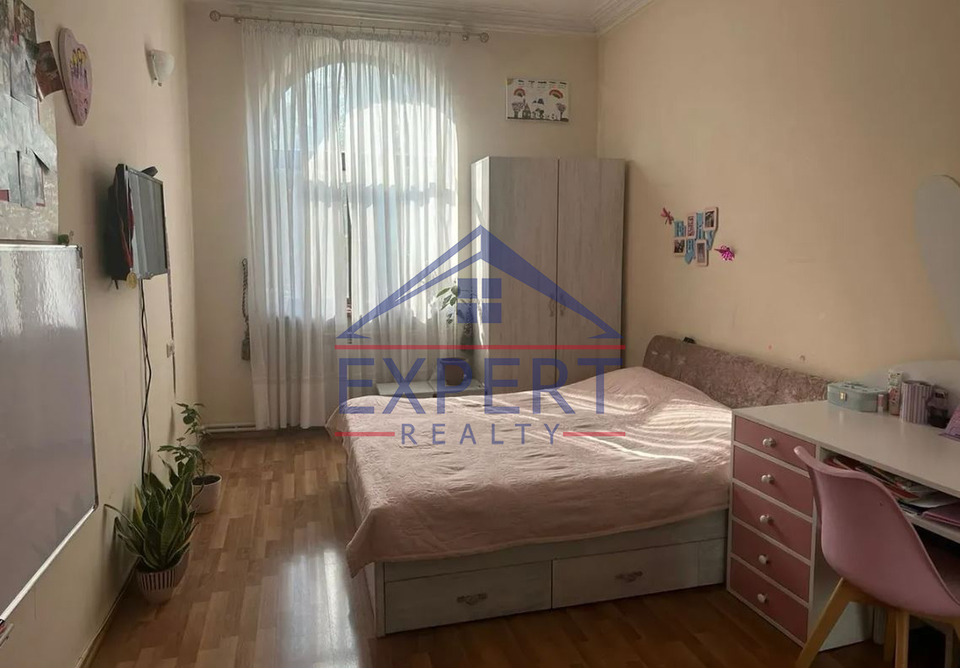 ԿԵՆՏՐՈՆ, ՎԱՐԴԱՆԱՆՑ ՓՈՂՈՑ  3 ՍԵՆՅԱԿ