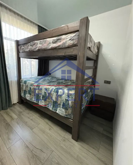 ԱՐԱԲԿԻՐ, ԿՈՄԻՏԱՍԻ ՊՈՂՈՏԱ, 2 ՍԵՆՅԱԿ