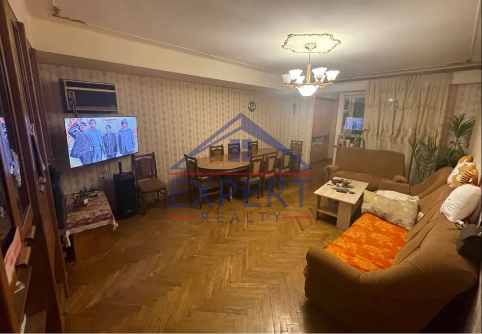 ԱՐԱԲԿԻՐ, ՎԻԿՏՈՐ ՀԱՄԲԱՐՑՈՒՄՅԱՆ  3 ՍԵՆՅԱԿ