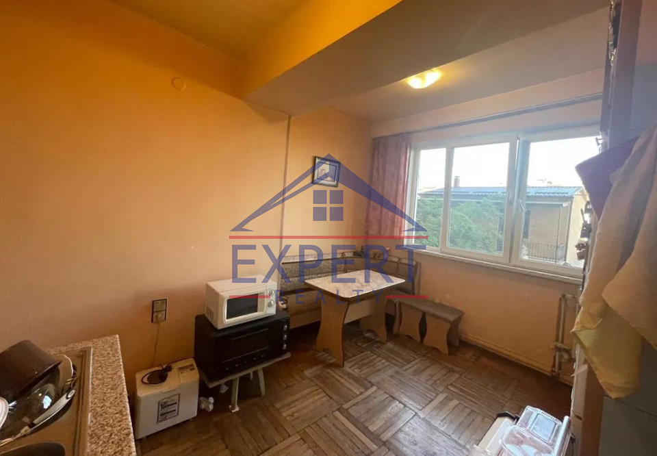 ԱՐԱԲԿԻՐ, ՎԻԿՏՈՐ ՀԱՄԲԱՐՑՈՒՄՅԱՆ  3 ՍԵՆՅԱԿ