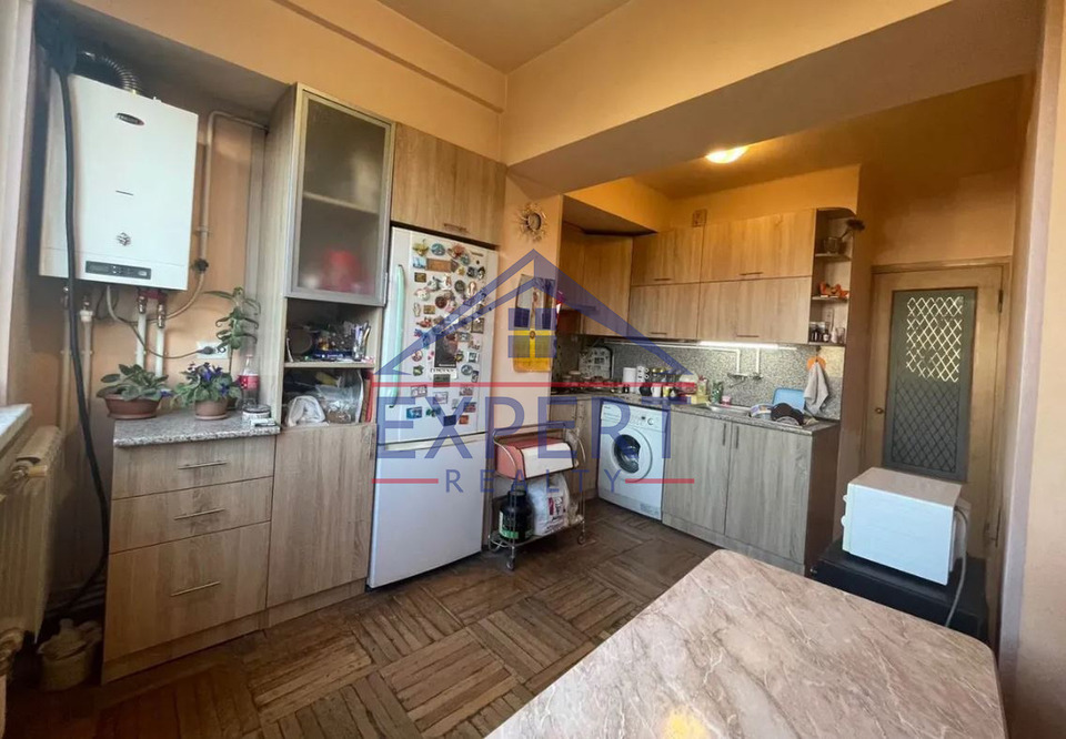 ԱՐԱԲԿԻՐ, ՎԻԿՏՈՐ ՀԱՄԲԱՐՑՈՒՄՅԱՆ  3 ՍԵՆՅԱԿ