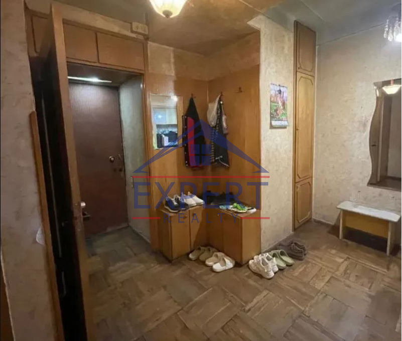 ԱՐԱԲԿԻՐ, ՎԻԿՏՈՐ ՀԱՄԲԱՐՑՈՒՄՅԱՆ  3 ՍԵՆՅԱԿ