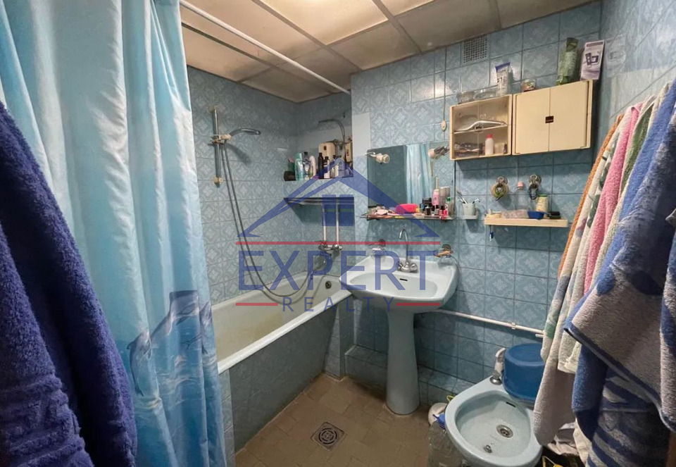 ԱՐԱԲԿԻՐ, ՎԻԿՏՈՐ ՀԱՄԲԱՐՑՈՒՄՅԱՆ  3 ՍԵՆՅԱԿ