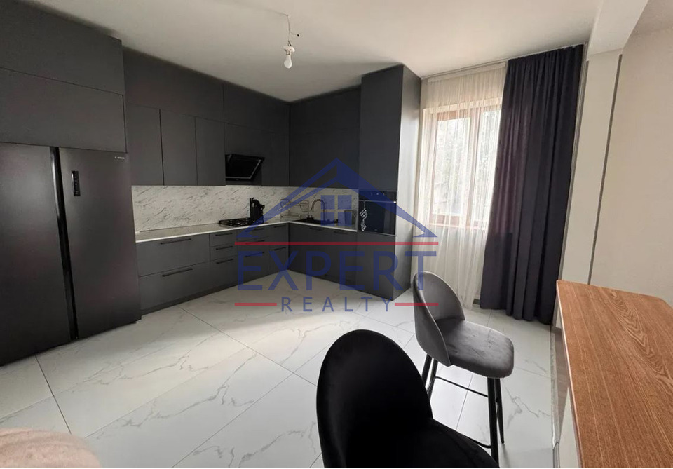 ԿԵՆՏՐՈՆ, ՍՈՍ ՍԱՐԳՍՅԱՆ ՓՈՂՈՑ  8 ՍԵՆՅԱԿ