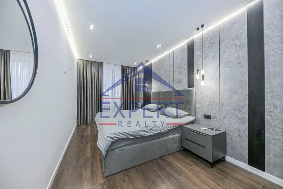 ԱՐԱԲԿԻՐ, ՎԻԿՏՈՐ ՀԱՄԲԱՐՁՈՒՄՅԱՆ, 3 ՍԵՆՅԱԿ