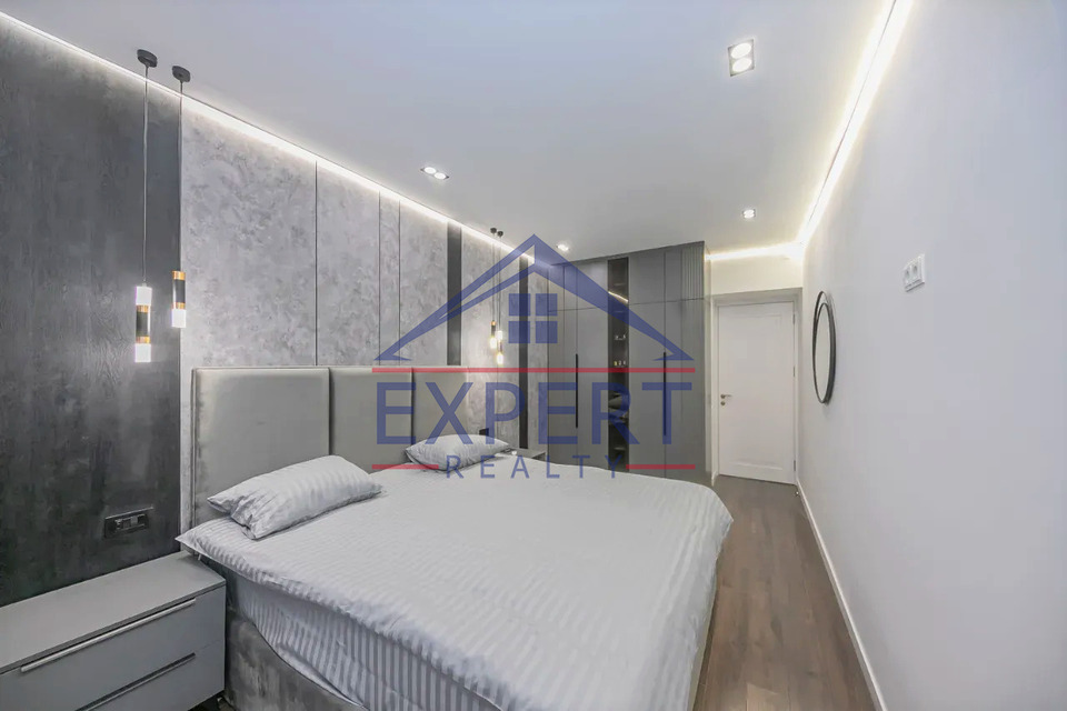 ԱՐԱԲԿԻՐ, ՎԻԿՏՈՐ ՀԱՄԲԱՐՁՈՒՄՅԱՆ, 3 ՍԵՆՅԱԿ