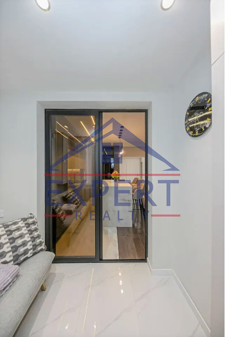 ԱՐԱԲԿԻՐ, ՎԻԿՏՈՐ ՀԱՄԲԱՐՁՈՒՄՅԱՆ, 3 ՍԵՆՅԱԿ