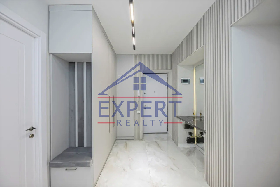 ԱՐԱԲԿԻՐ, ՎԻԿՏՈՐ ՀԱՄԲԱՐՁՈՒՄՅԱՆ, 3 ՍԵՆՅԱԿ