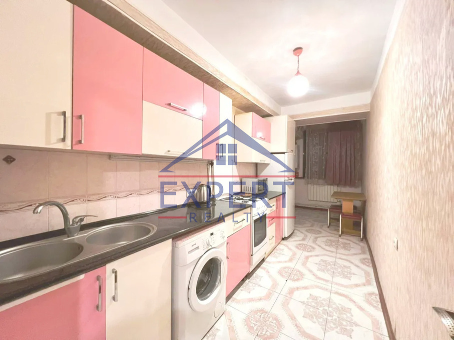 ԿԵՆՏՐՈՆ, ՆԱԼԲԱՆԴՅԱՆ ՓՈՂՈՑ, 4 ՍԵՆՅԱԿ