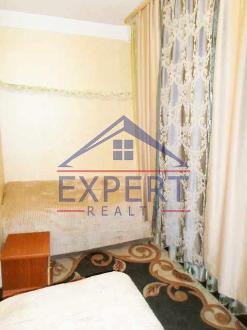 ԿԵՆՏՐՈՆ, ՆԱԼԲԱՆԴՅԱՆ ՓՈՂՈՑ, 4 ՍԵՆՅԱԿ