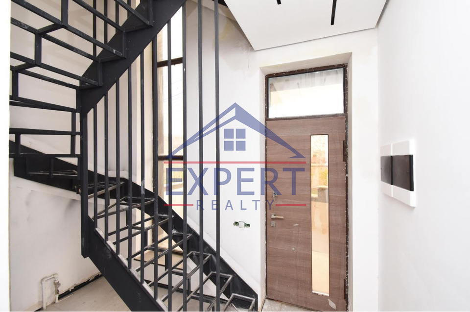 ԱՎԱՆ, ՄՀԵՐ ՄԿՐՏՉՅԱՆ ԹԱՂԱՄԱՍ, 240ՔՄ