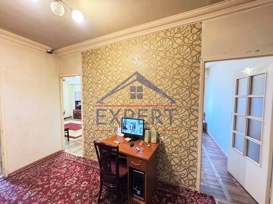 ԱՐԱԲԿԻՐ, ՎԱՀՐԱՄ ՓԱՓԱԶՅԱՆ ՓՈՂՈՑ, 3 ՍԵՆՅԱԿ