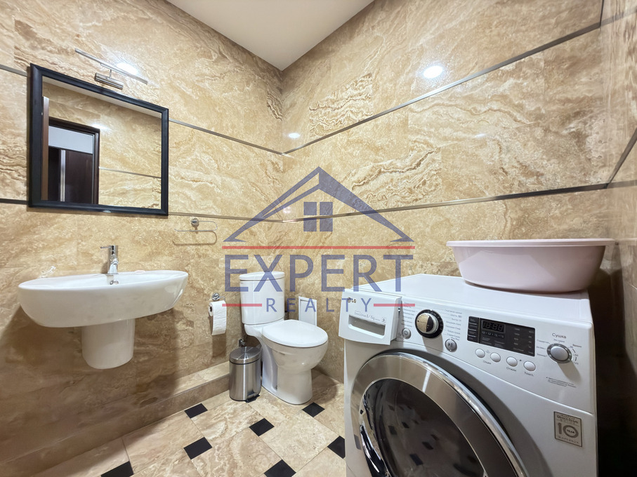 ԿԵՆՏՐՈՆ, ՀՅՈՒՍԻՍԱՅԻՆ ՊՈՂՈՏԱ, 4 ՍԵՆՅԱԿ