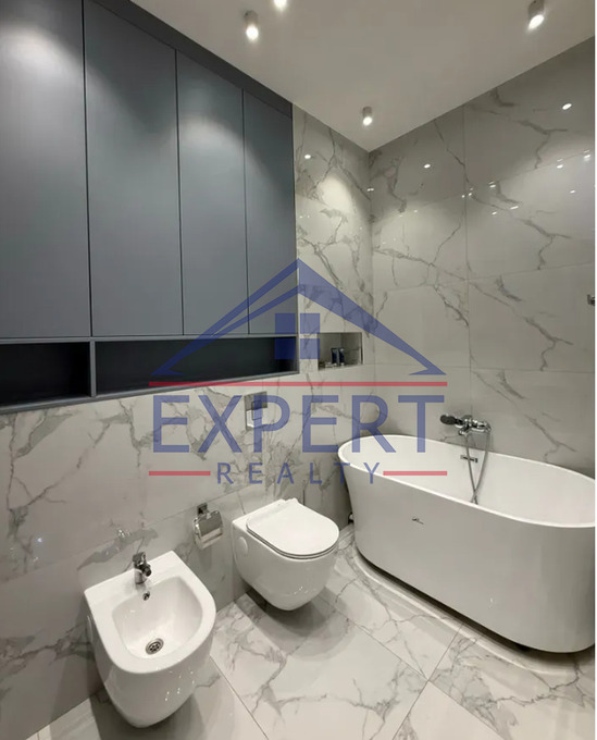 ԿԵՆՏՐՈՆ, ԱՐԱՄԻ ՓՈՂՈՑ, 4 ՍԵՆՅԱԿ