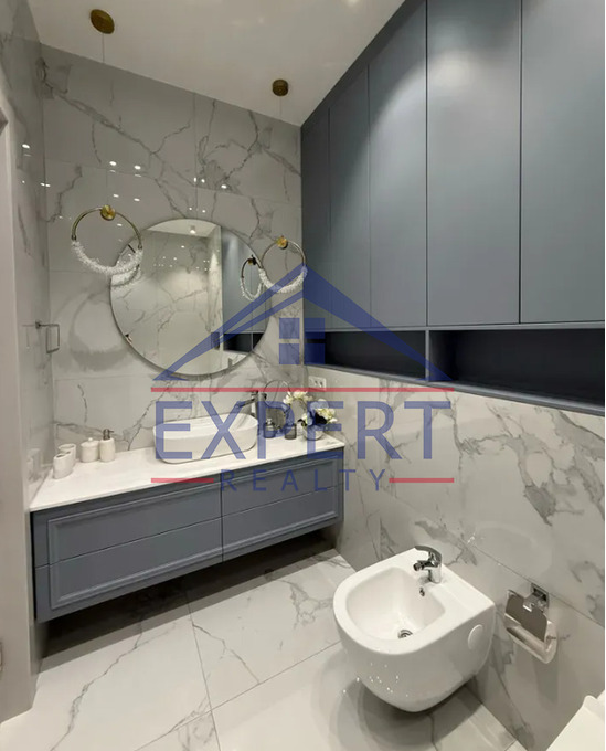 ԿԵՆՏՐՈՆ, ԱՐԱՄԻ ՓՈՂՈՑ, 4 ՍԵՆՅԱԿ